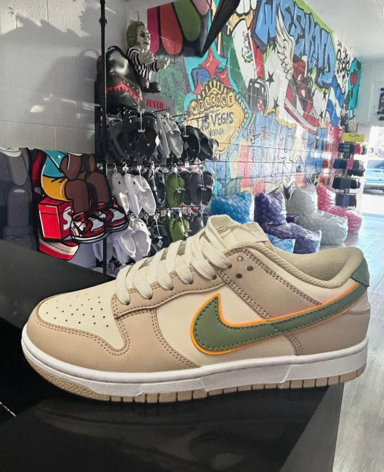 Nike Dunk Low Pale Ivory